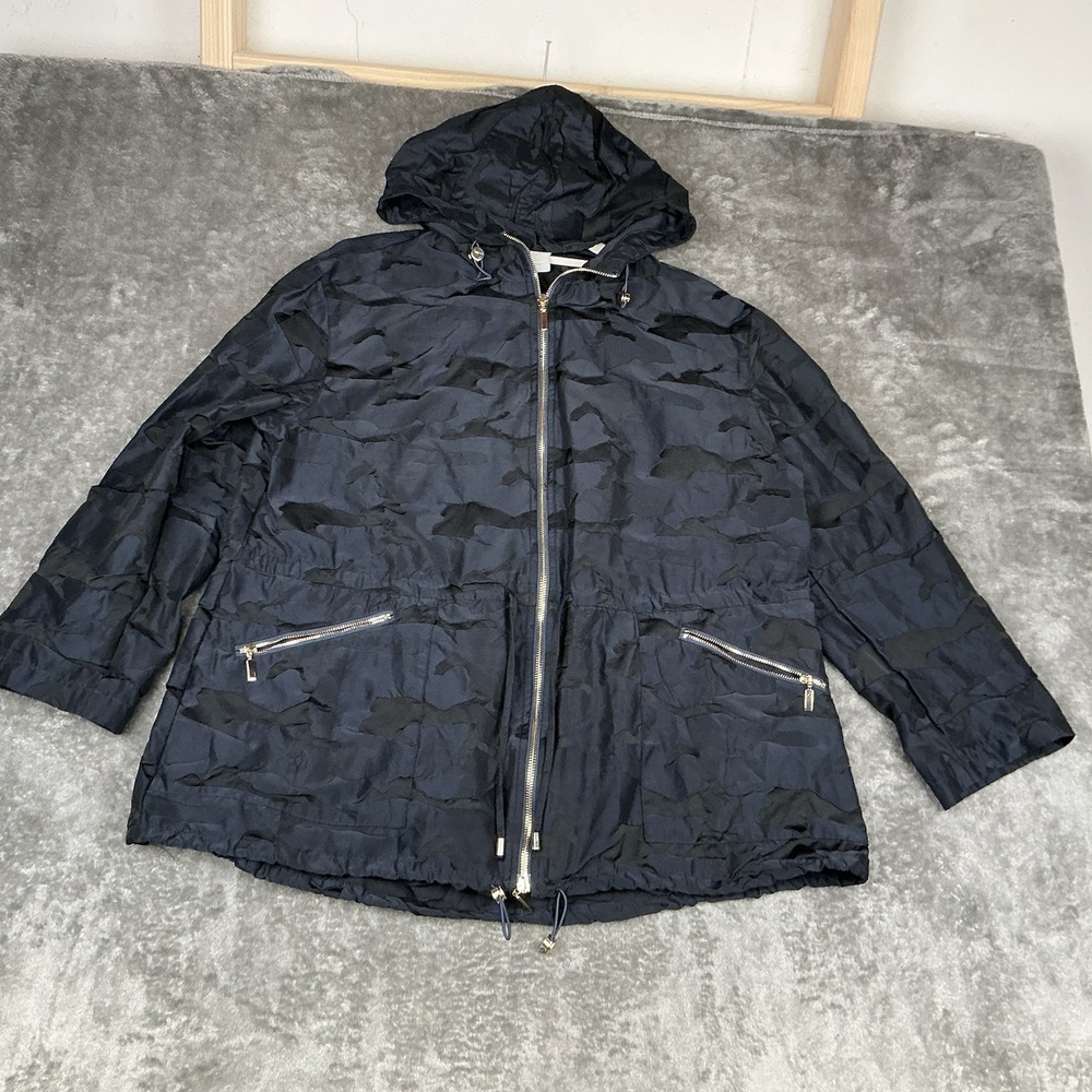 Chicos Zenergy Anorak Camo-Embossed Jacket Size 2 US L 3/4 Sleeves Full Zip